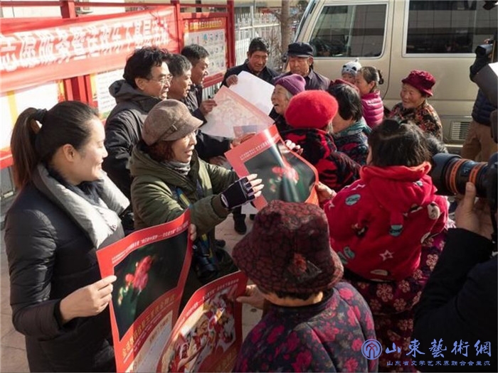 山东省新时代文明实践文艺志愿服务队——省摄协分队走进临沂3 - 副本.jpg 山东省新时代文明实践文艺志愿服务队——省摄协分队走进临沂3 - 副本.jpg