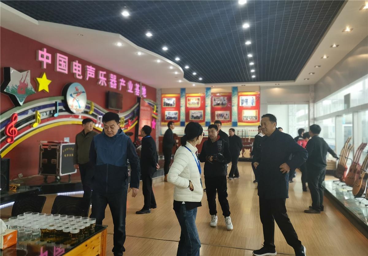 04吉他小镇_副本.jpg