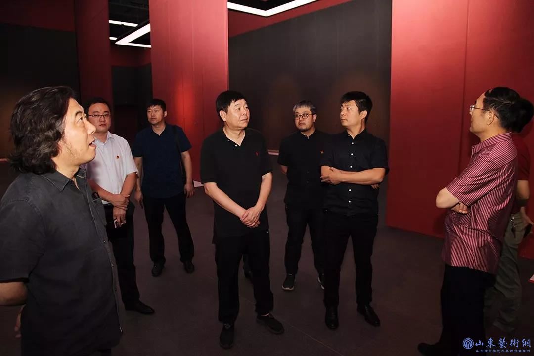 参观考察山东美术馆.jpg