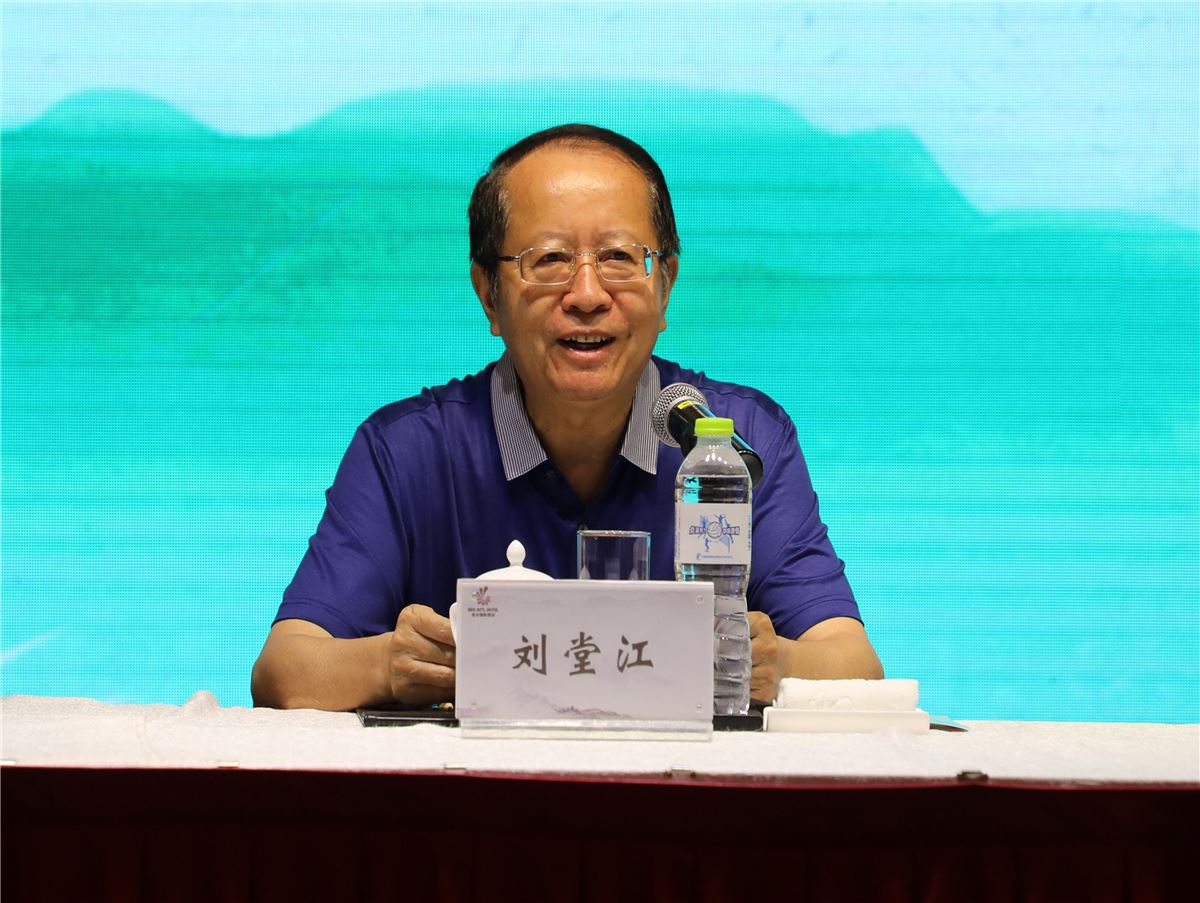 中国教育学会常务副会长刘堂江.JPG