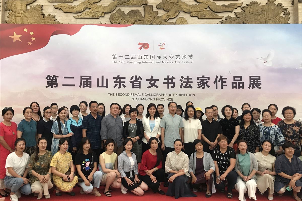 1合影_副本.jpg 1合影_副本.jpg