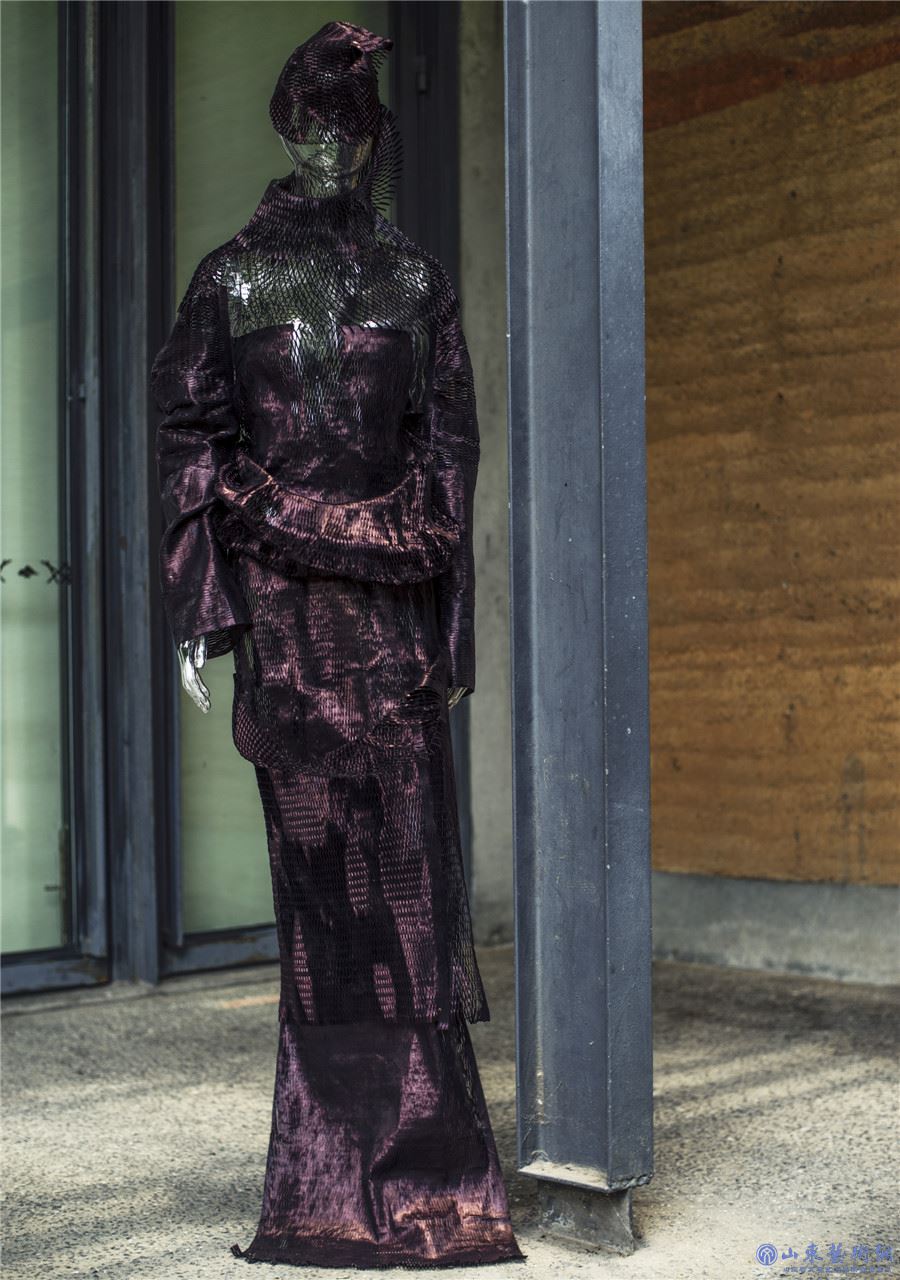 8.一路温暖  李艾虹  服装服饰艺术设计  浙江.jpg
