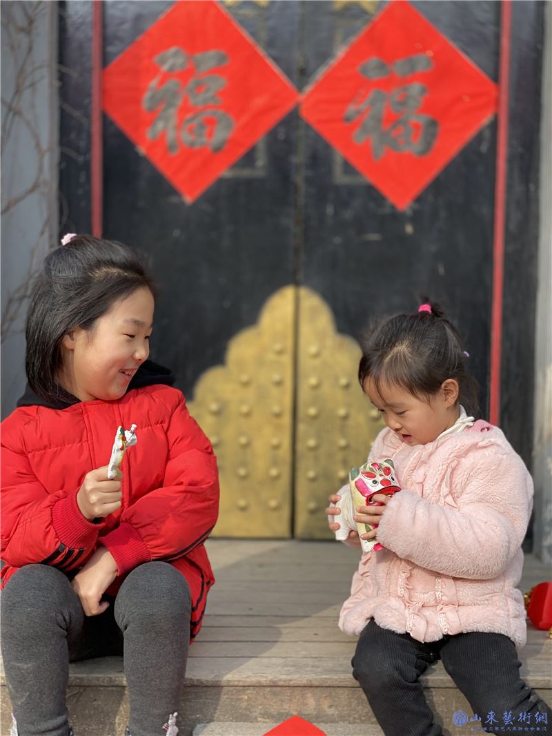 《小姐妹》李俊海.jpg