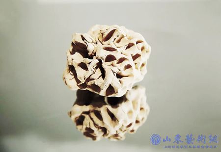 张羽雕塑《指印——注入泥土中的肉身之迹》.jpg 张羽雕塑《指印——注入泥土中的肉身之迹》.jpg