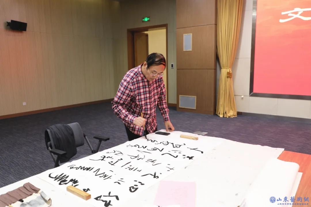 640.webp (13).jpg 640.webp (13).jpg