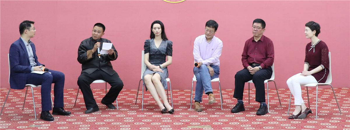 座谈1.jpg