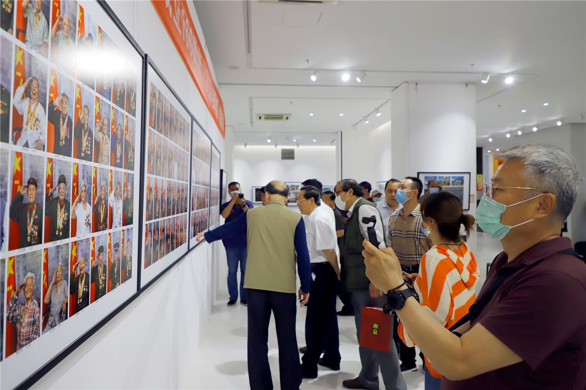 烟台市文联:文艺助力党史学习教育 (4).jpg 烟台市文联:文艺助力党史学习教育 (4).jpg