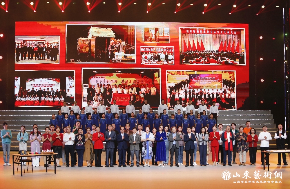 11第三到人民中去.jpg 11第三到人民中去.jpg