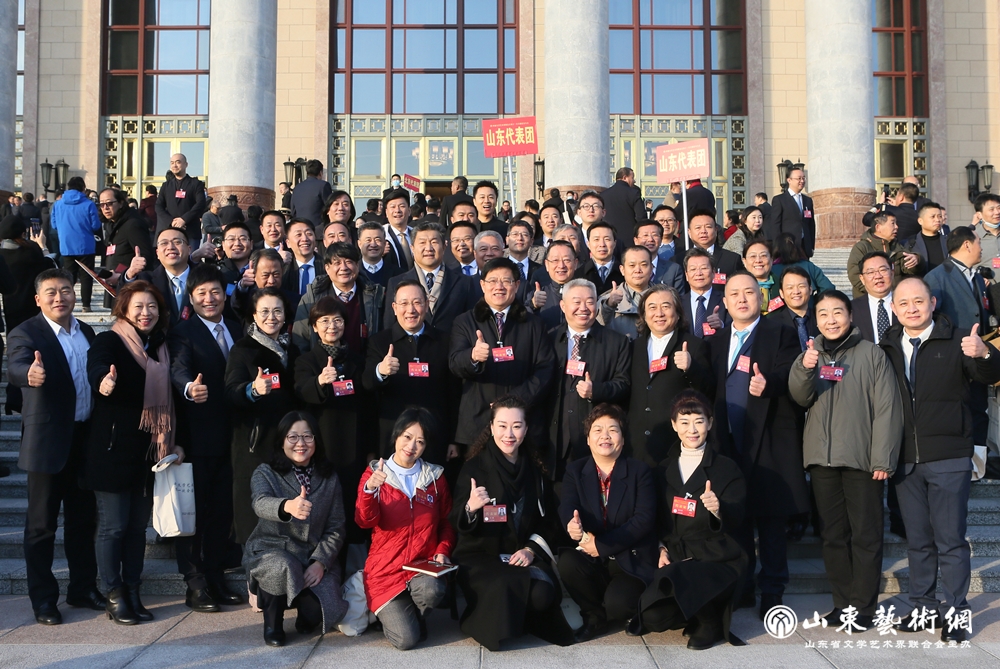 修改合影_副本.jpg 修改合影_副本.jpg