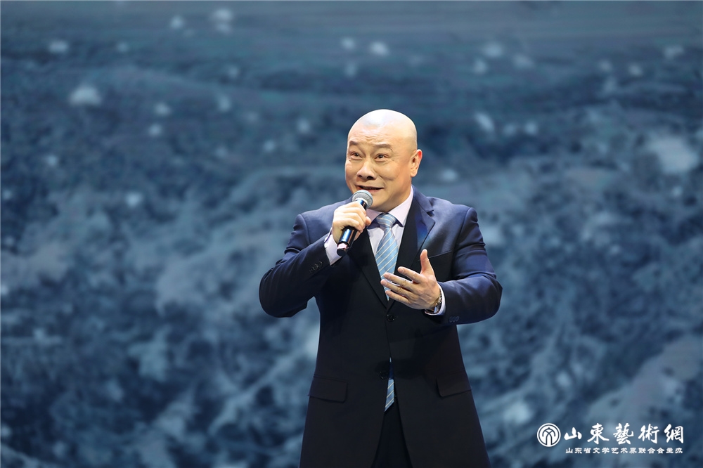 09.安平表演京剧《智取威虎山》选段.jpg