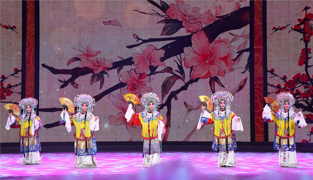 07.儿童京剧荟萃《贵妃醉酒》.jpg