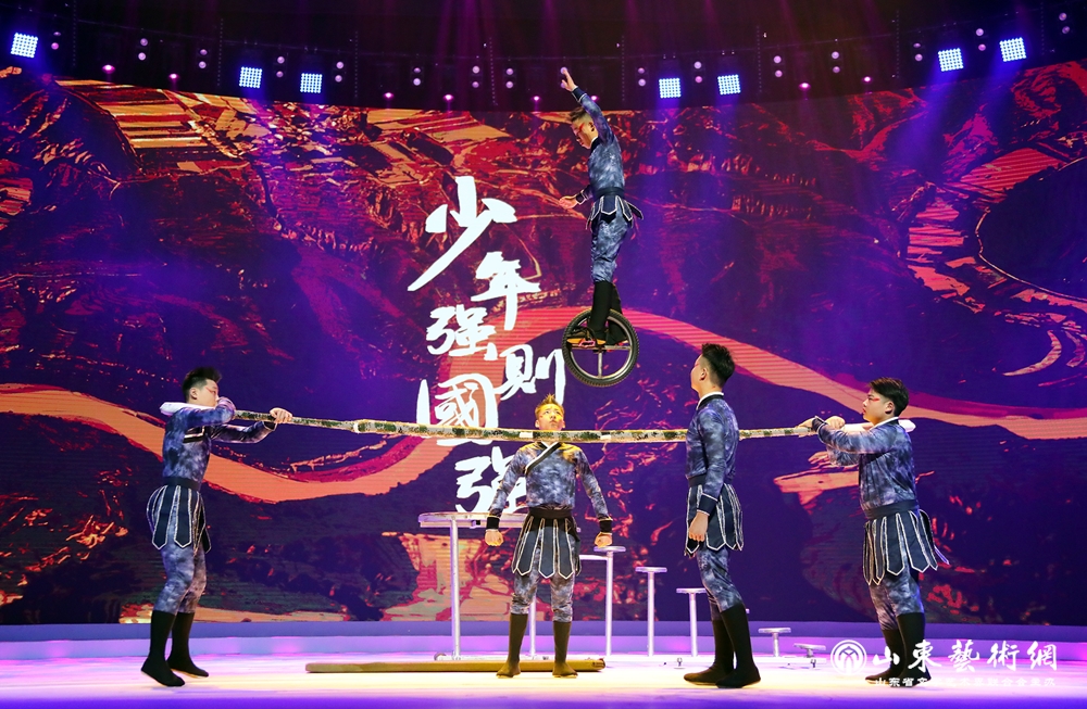 8.《独轮车》.jpg