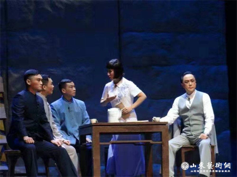 京剧《邓恩铭》剧照.jpg 京剧《邓恩铭》剧照.jpg