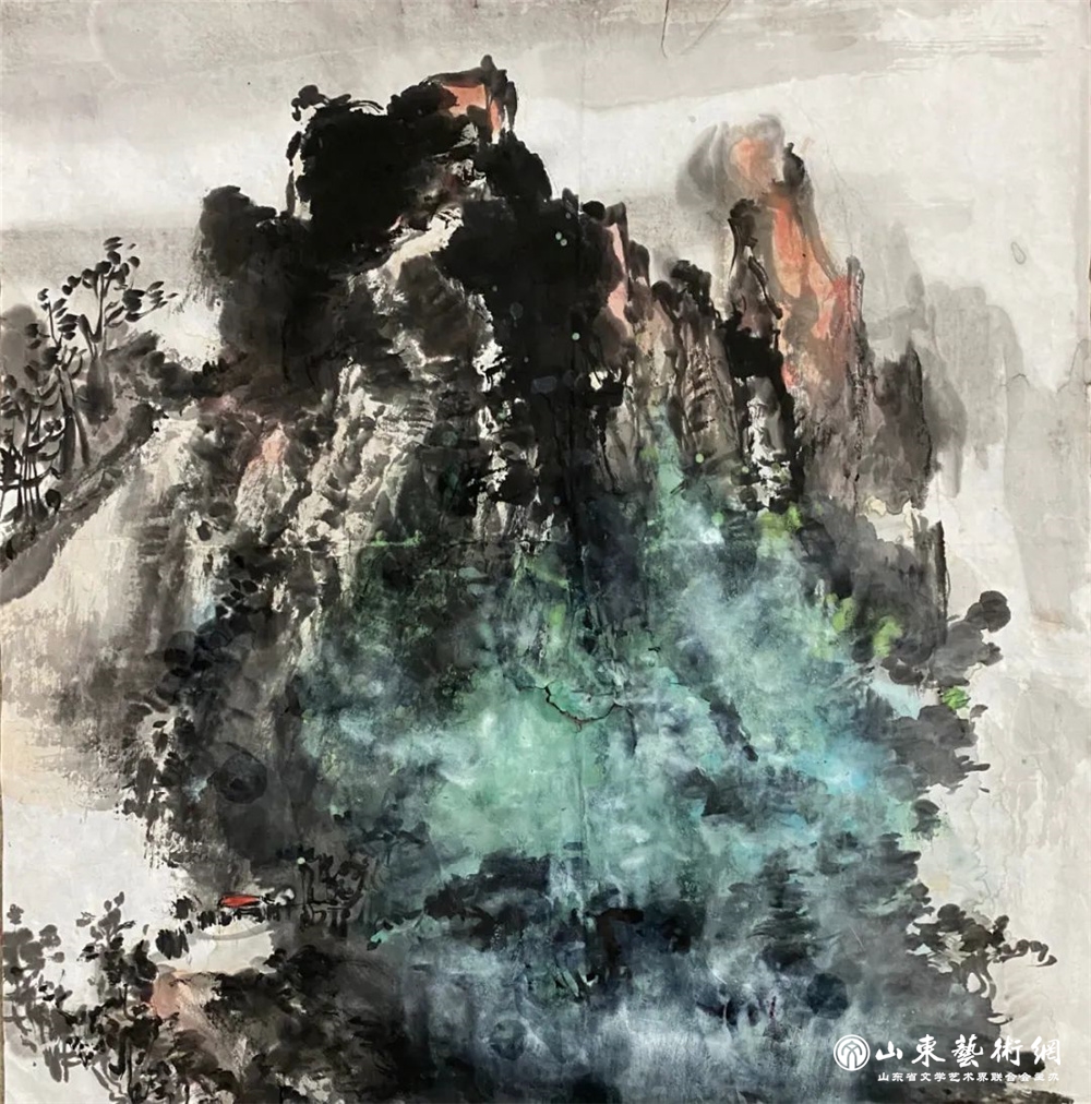 云横鹤伴山张嘉敏.jpg