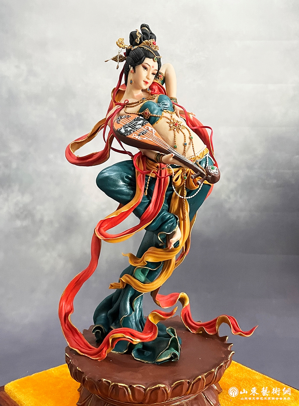 《飞天乐舞》王国红.jpg 《飞天乐舞》王国红.jpg