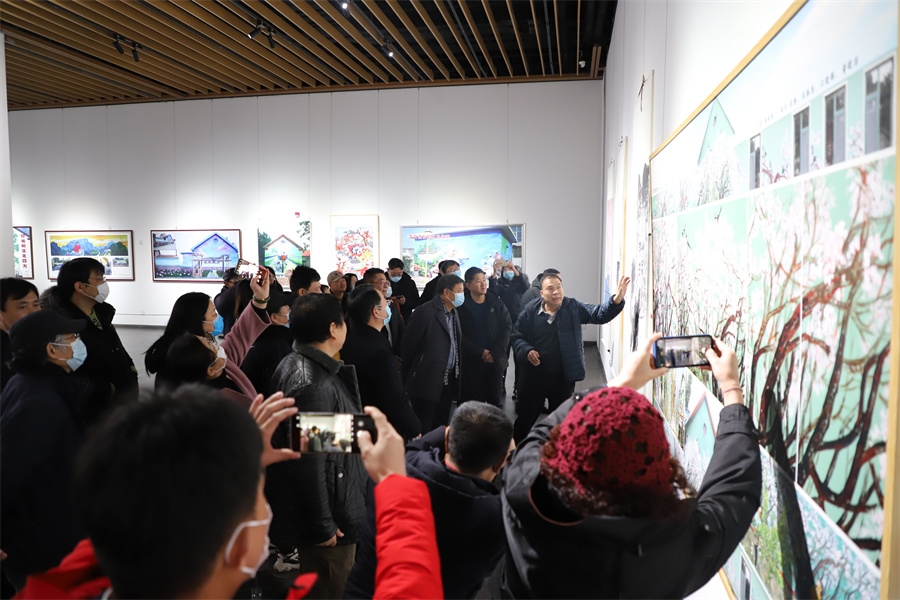 6-2022年1月18日，山东省“寻找美术符号 助力乡村振兴”首届成果展青岛巡展在宝龙美术馆开展。图片为展览现场（摄影：高仁贵）.JPG