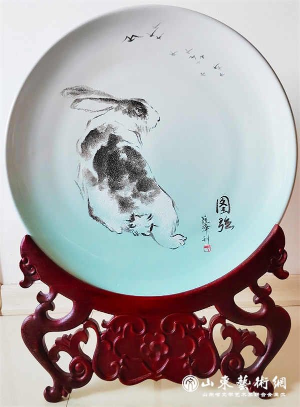 16.青岛于翠丽-刻瓷-《图强》.jpg 16.青岛于翠丽-刻瓷-《图强》.jpg