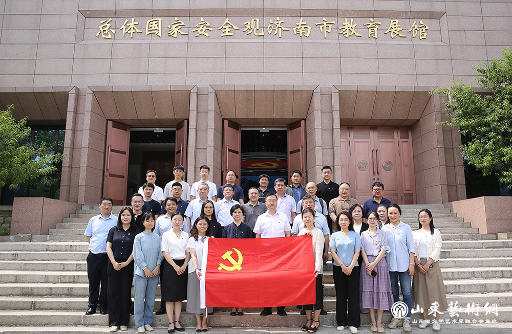 GUO_8004.jpg GUO_8004.jpg