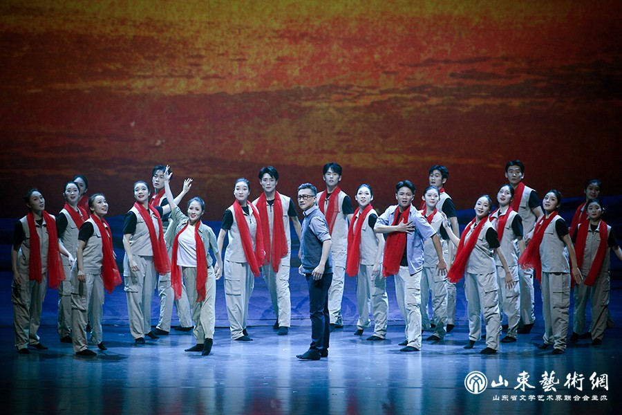 舞剧《大河之洲》.jpg