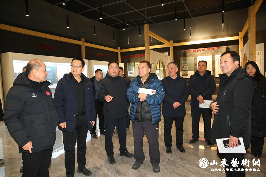 3省美协验收组在德州宁津县实地考察.png