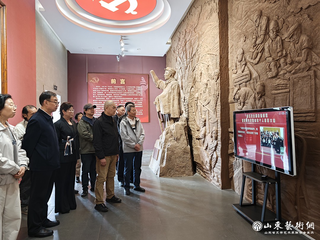 4参观朱彦夫事迹展览馆.jpg