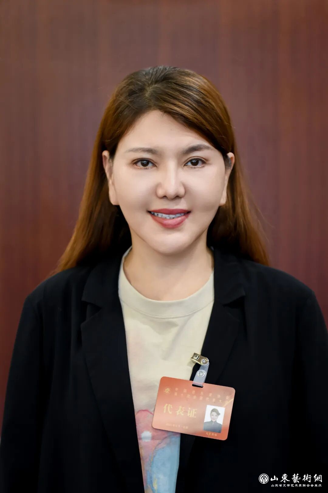乌兰图雅（女，蒙古族）.jpg