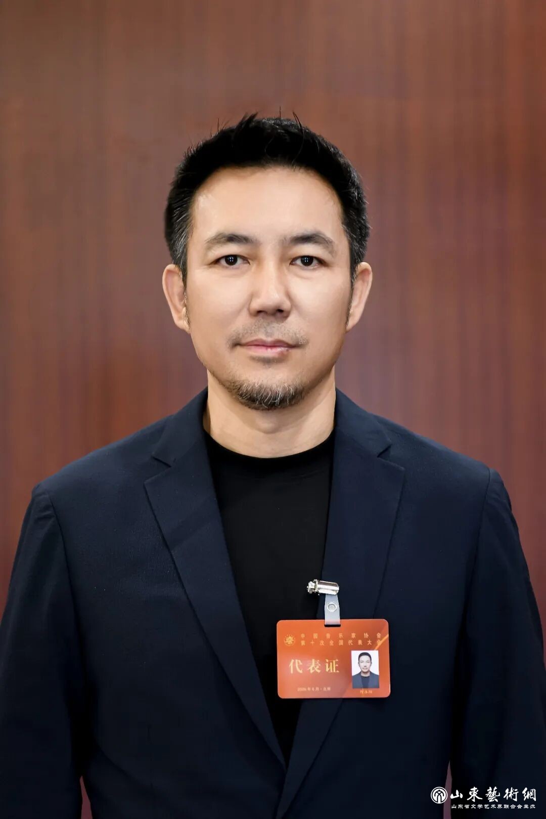 何沐阳.jpg