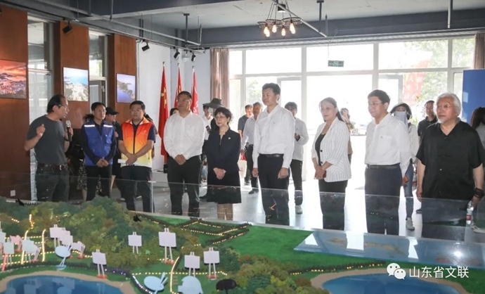 山东省文联环黄渤海“深扎”调研小分队到威海开展调研活动并召开座谈会